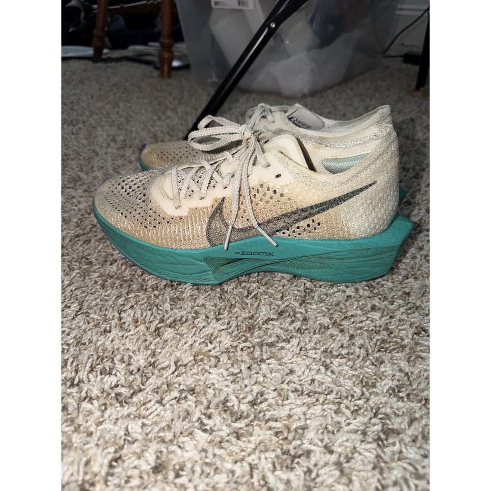 Nike Vaporfly 3 Womens Size 8.5 Running Shoes ZoomX Flyknit DV4130-102 SOLID - Picture 6 of 8